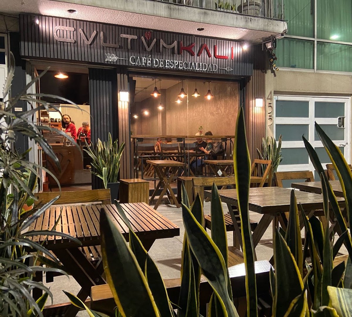 Storefront of Cultumkali café, specialty coffee shop in Mexico City