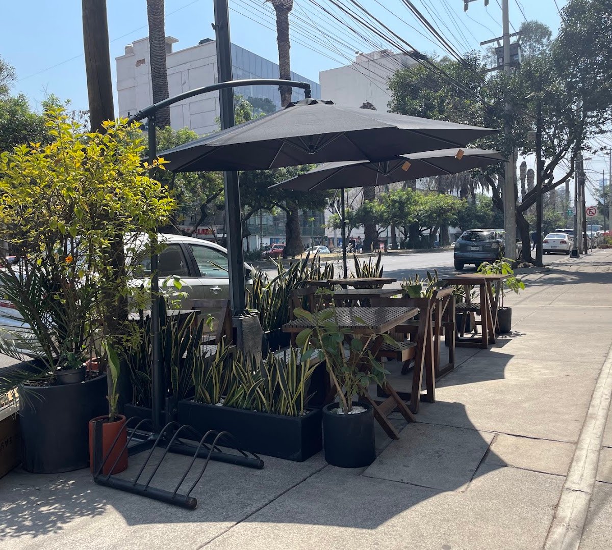 Storefront of Cultumkali café, specialty coffee shop in Mexico City