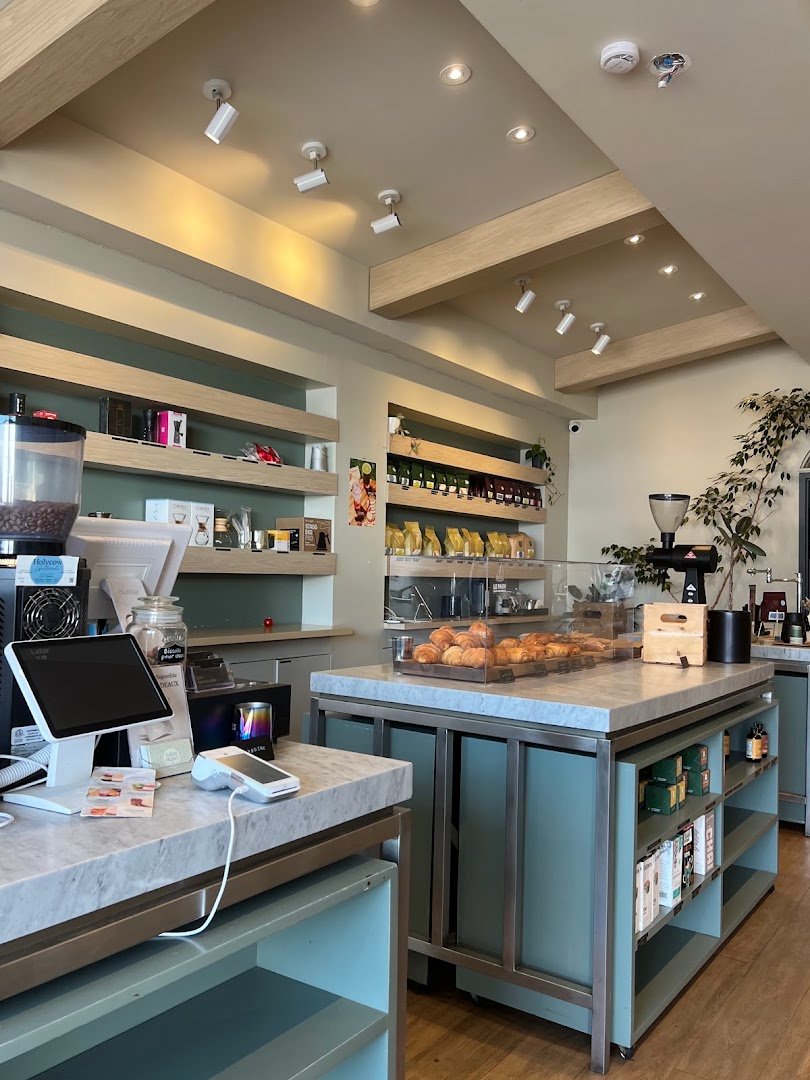Interior of Café Saint-Henri (Marché Jean-Talon), specialty coffee shop in Montreal