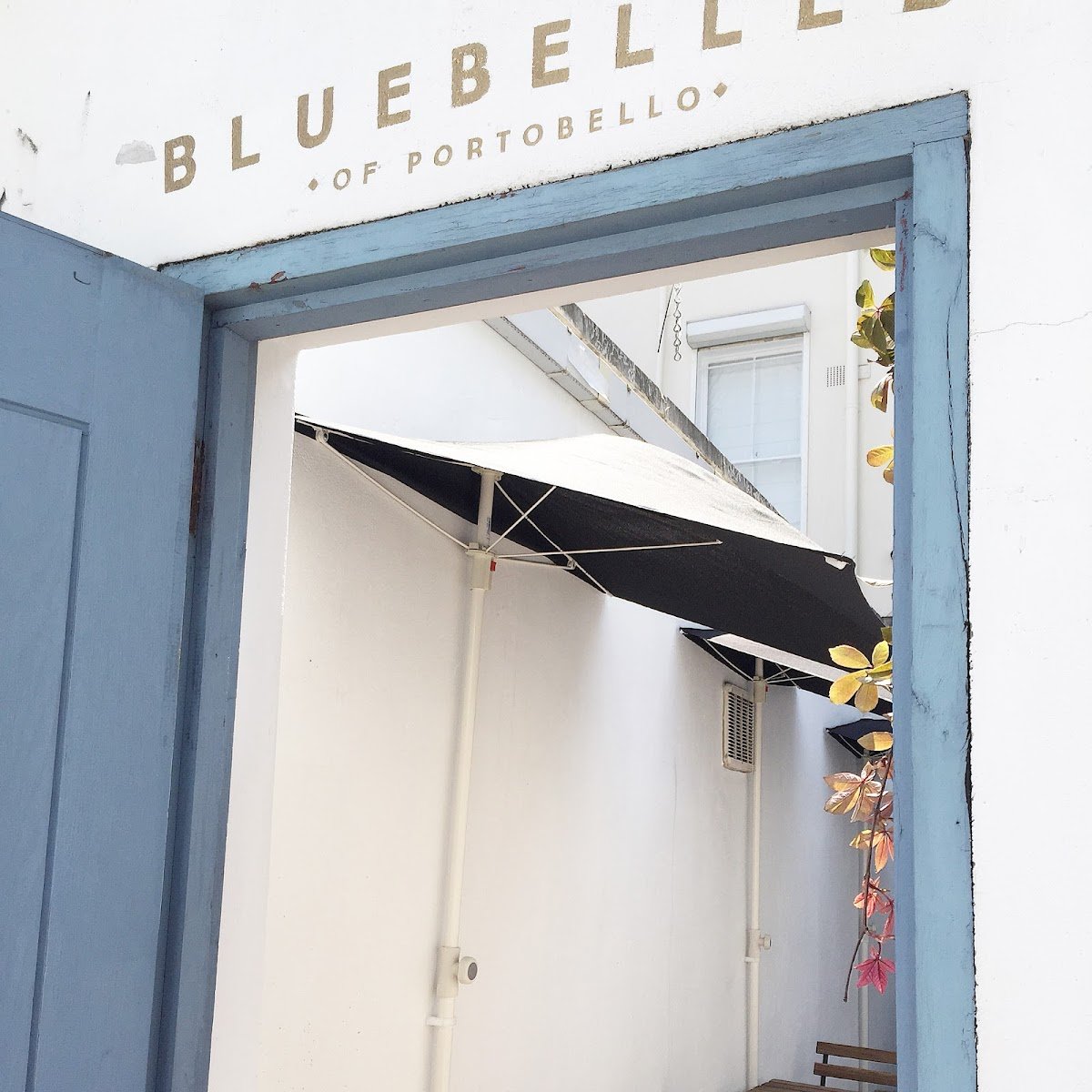 Bluebelles of Portobello specialty coffee shop in London - photo 2