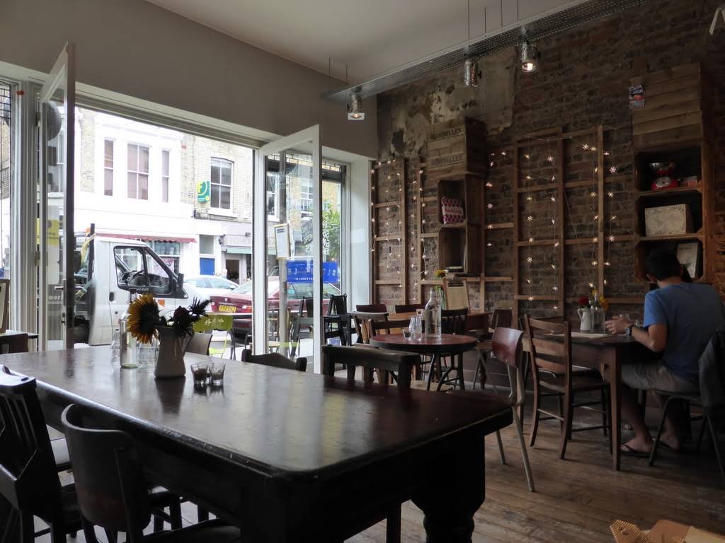 Bluebelles of Portobello specialty coffee shop in London - photo 5