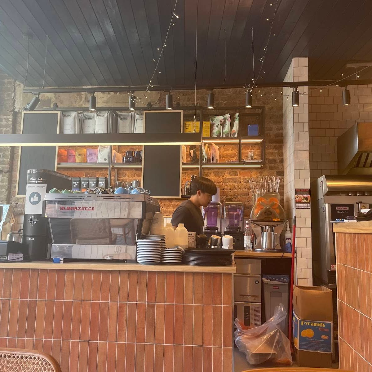 Bluebelles of Portobello specialty coffee shop in London - photo 7