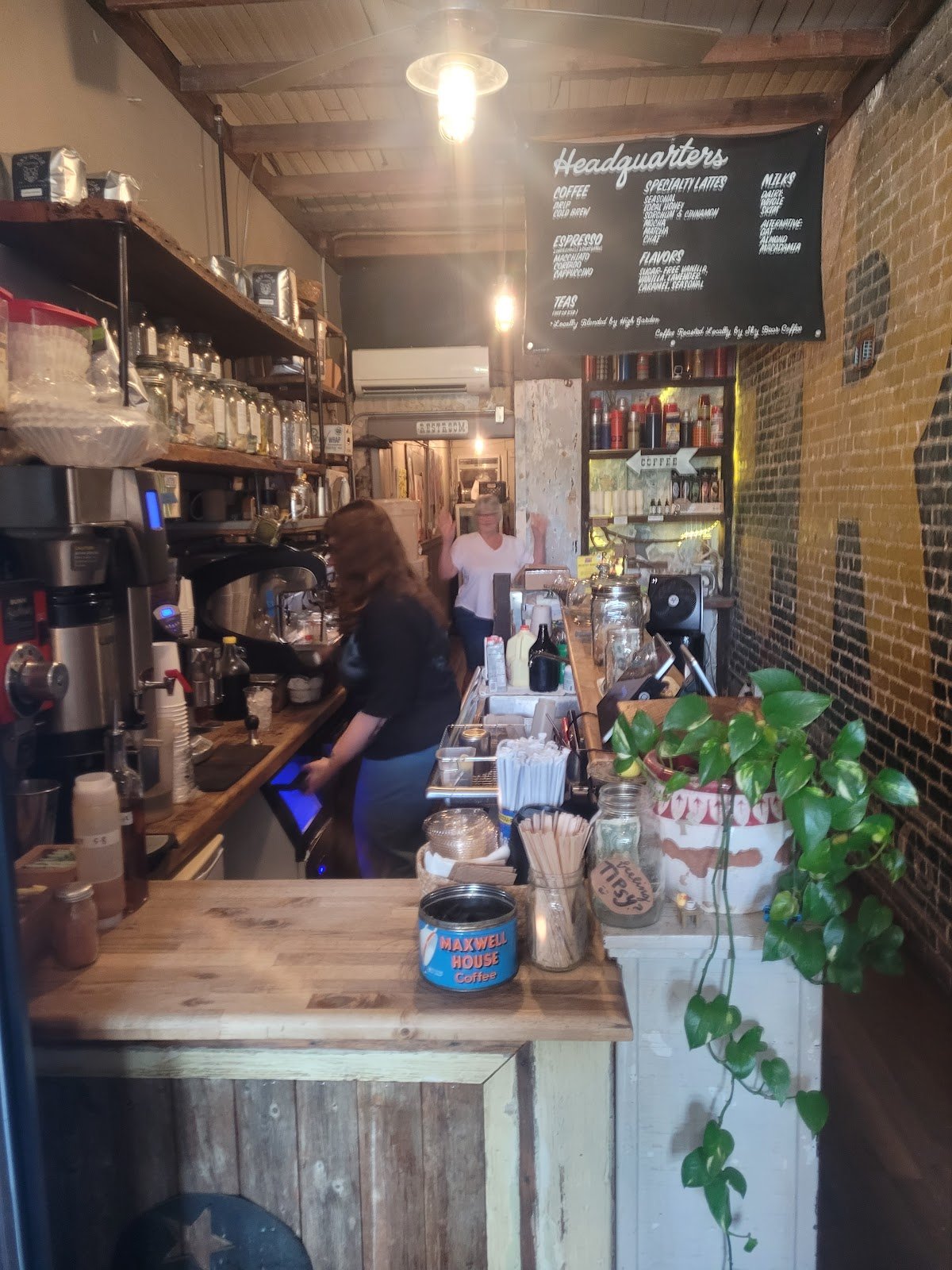 Headquarters specialty coffee shop in Nashville - photo 4