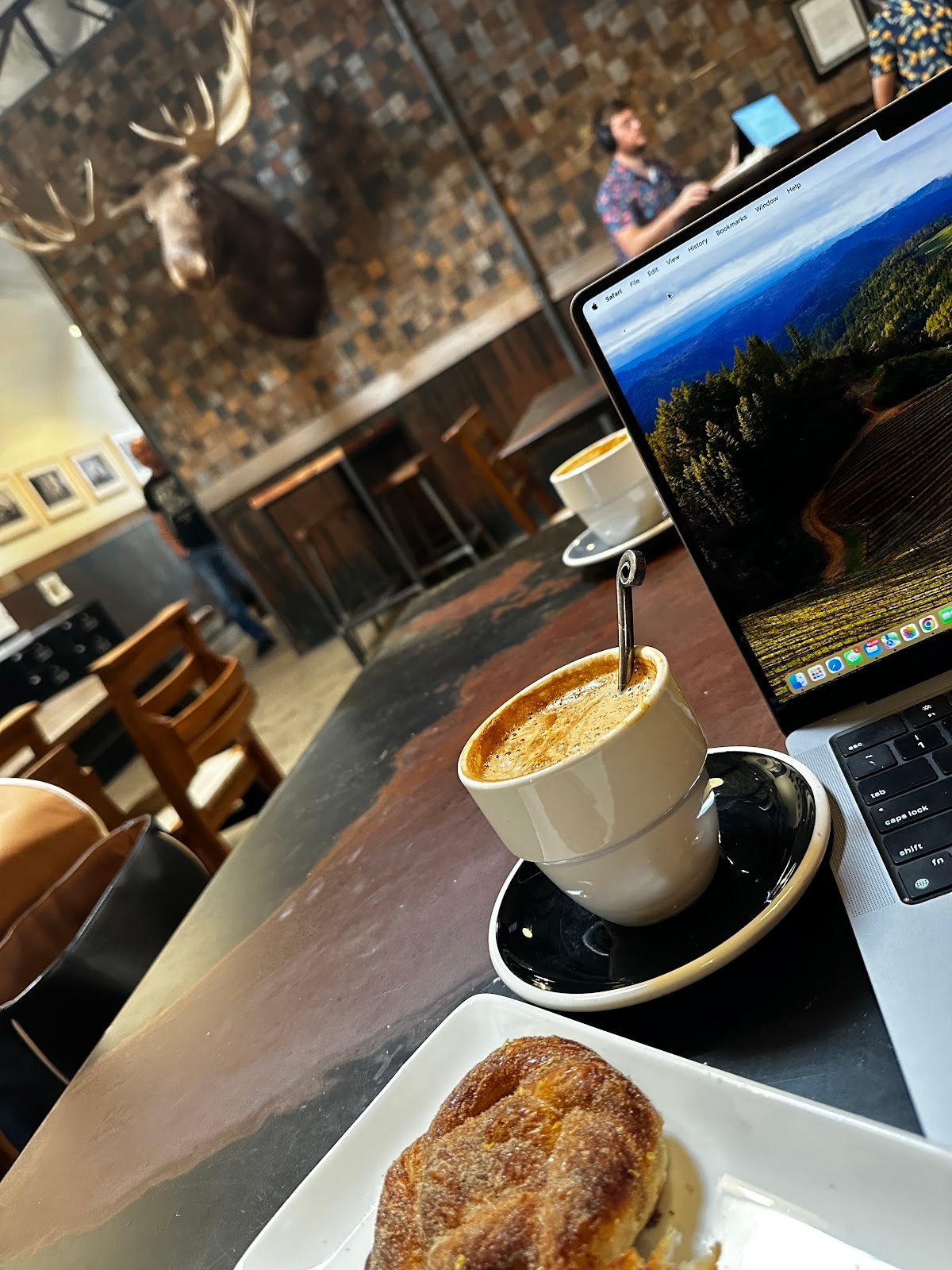 FULL CITY ROOSTER specialty coffee shop in Dallas - photo 3