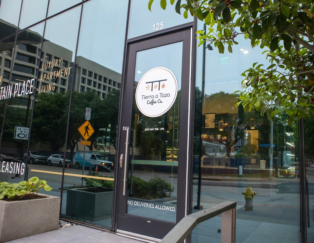Tierra a Taza Coffee Co. specialty coffee shop in Dallas - photo 2