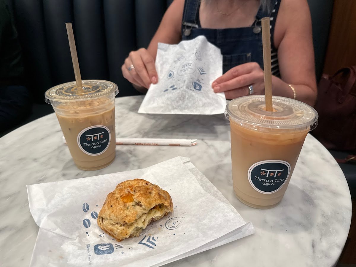 Tierra a Taza Coffee Co. specialty coffee shop in Dallas - photo 3