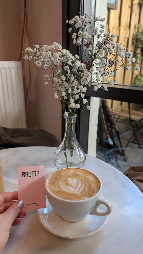 Badeta Coffee Roasters De Pijp specialty coffee shop in Amsterdam - photo 7
