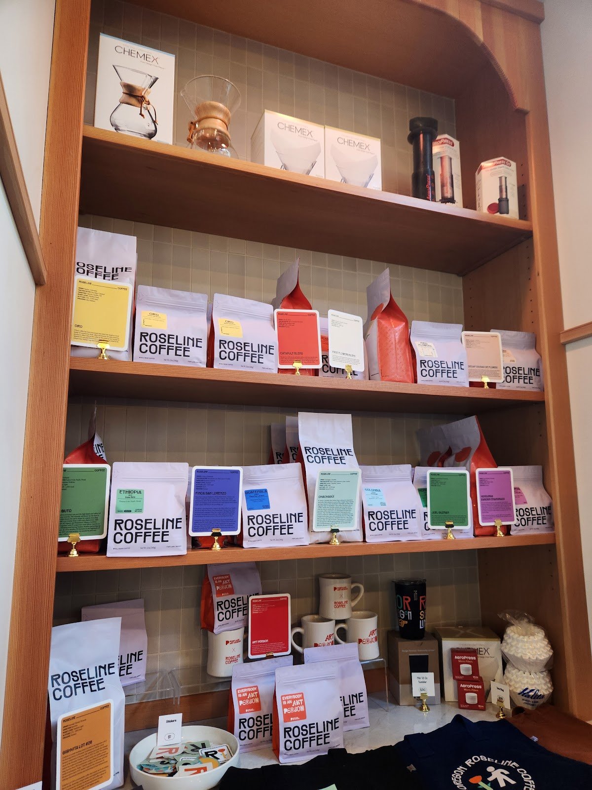 Roseline Coffee Cafe & Roastery specialty coffee shop in Portland - photo 5