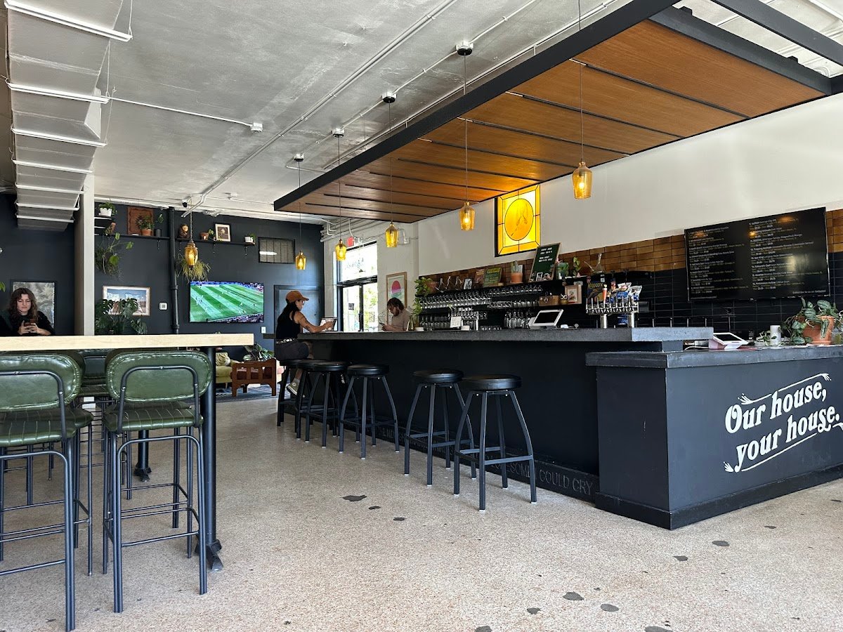 Easy Luck Coffee & Bodega specialty coffee shop in Orlando - photo 3