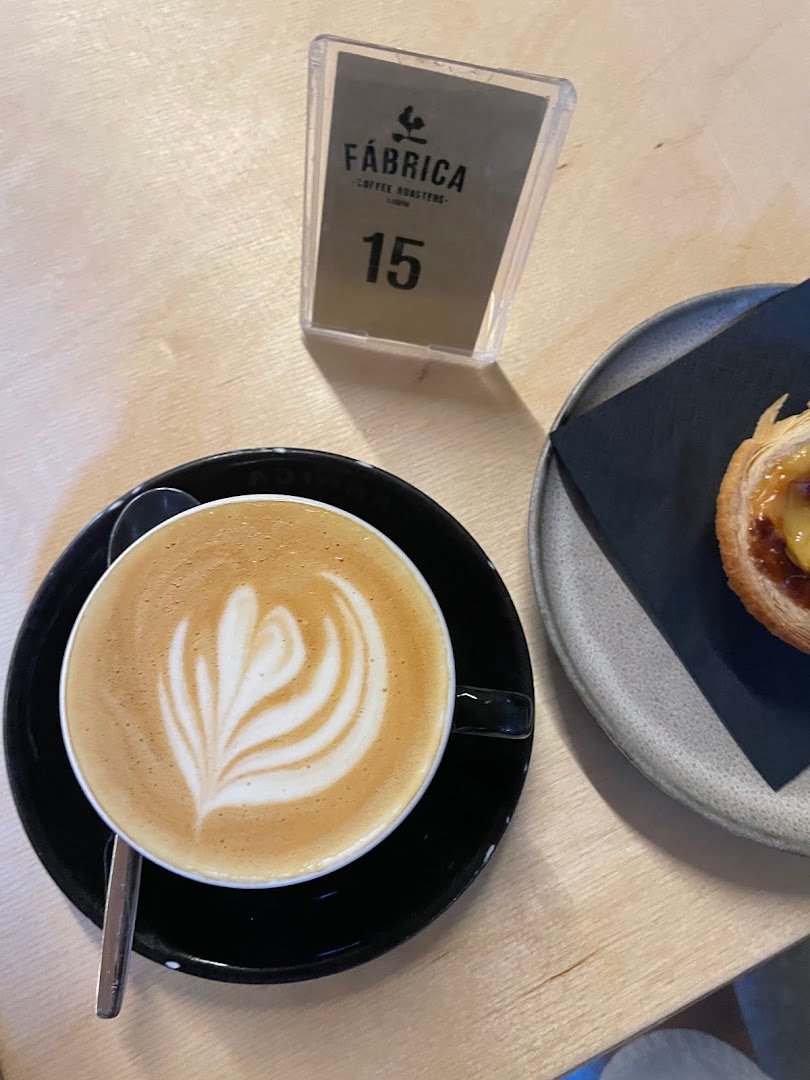 Coffee at FÁBRICA COFFEE ROASTERS - TO-GO, specialty coffee shop in Porto