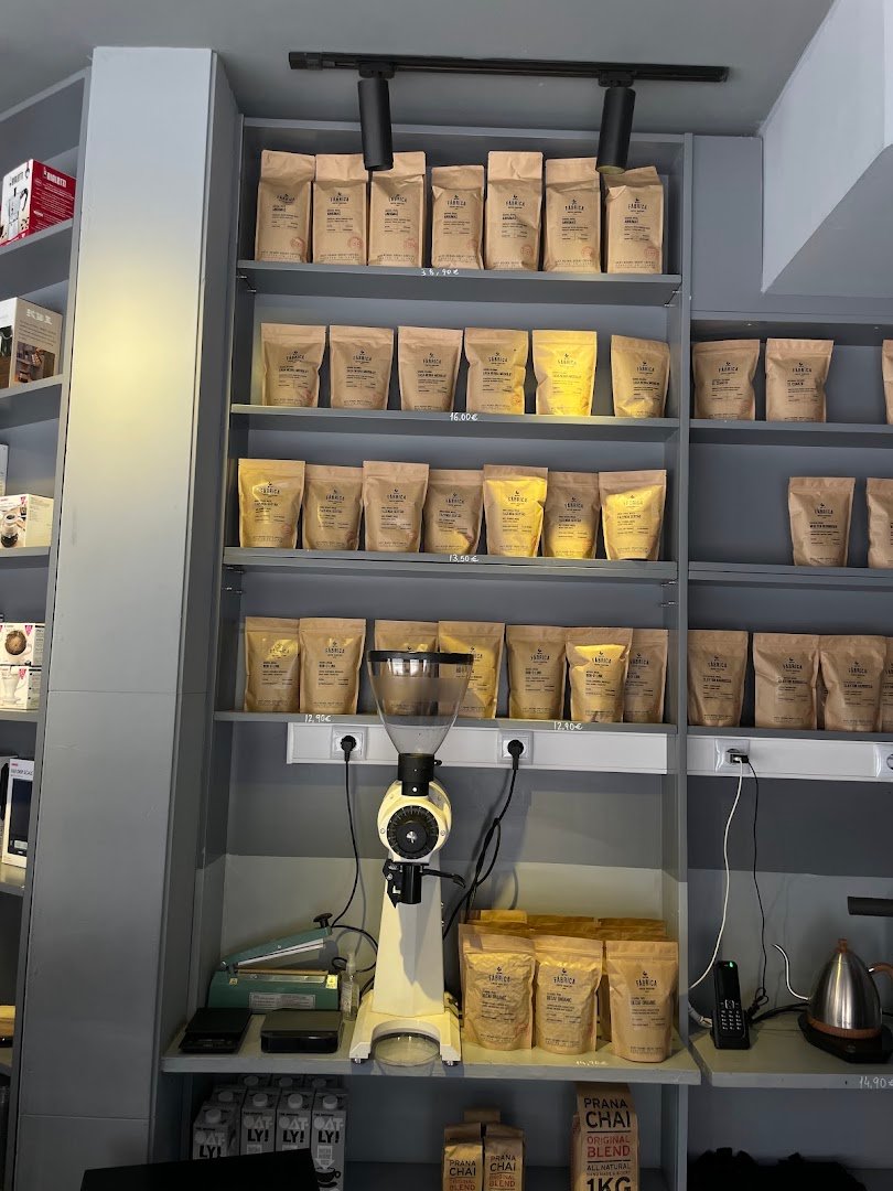 Interior of FÁBRICA COFFEE ROASTERS - TO-GO, specialty coffee shop in Porto