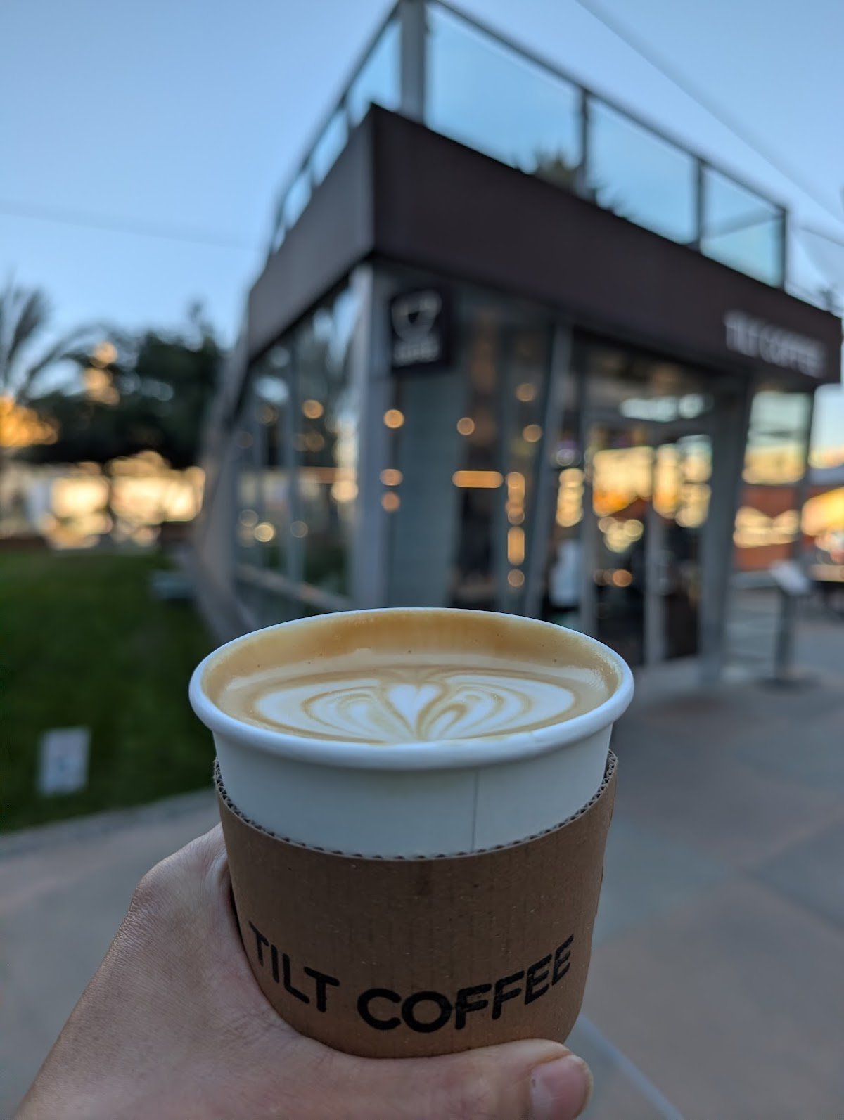 Tilt Coffee Bar specialty coffee shop in Los Angeles - photo 4