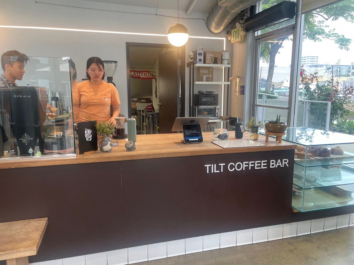 Tilt Coffee Bar specialty coffee shop in Los Angeles - photo 7