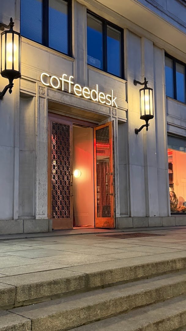 Storefront of Coffeedesk Kawiarnia Nowy Świat, specialty coffee shop in Warsaw
