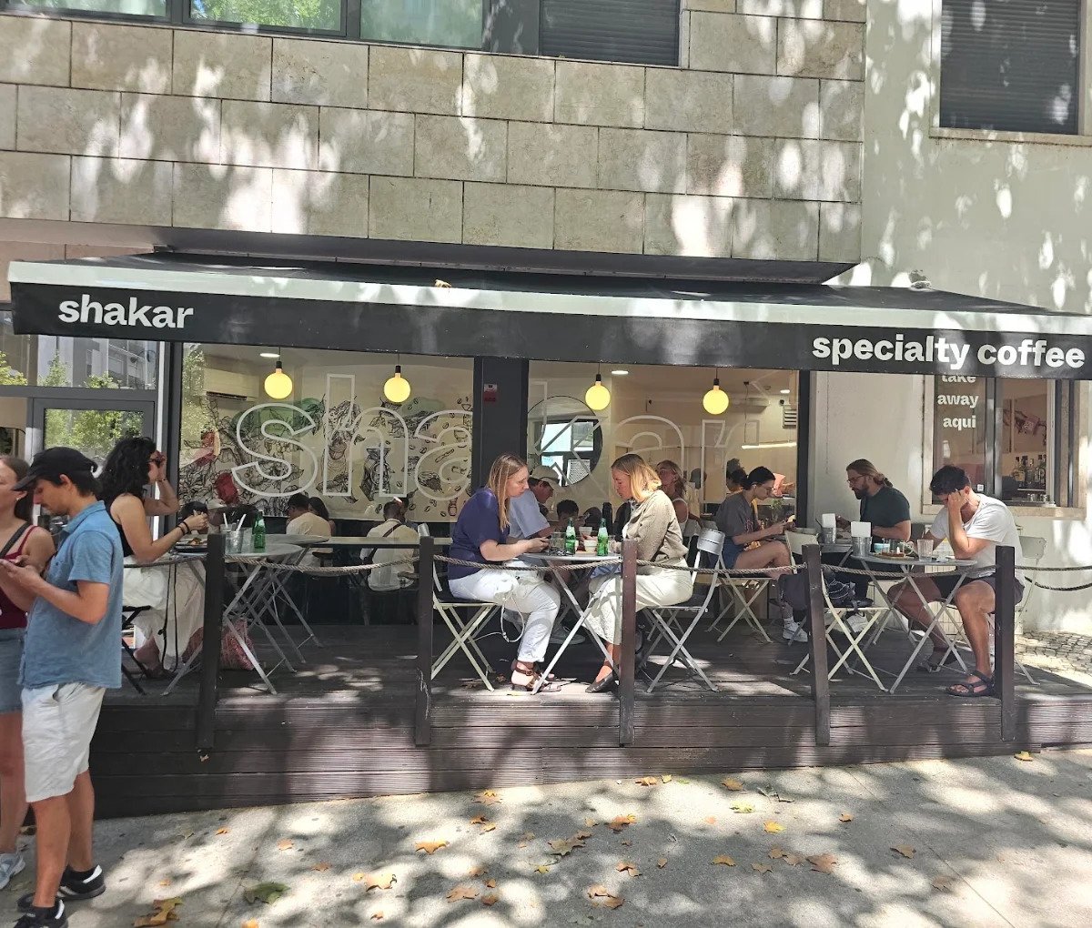 Storefront of Shakar - Specialty Coffee & Brunch, specialty coffee shop in Lisbon