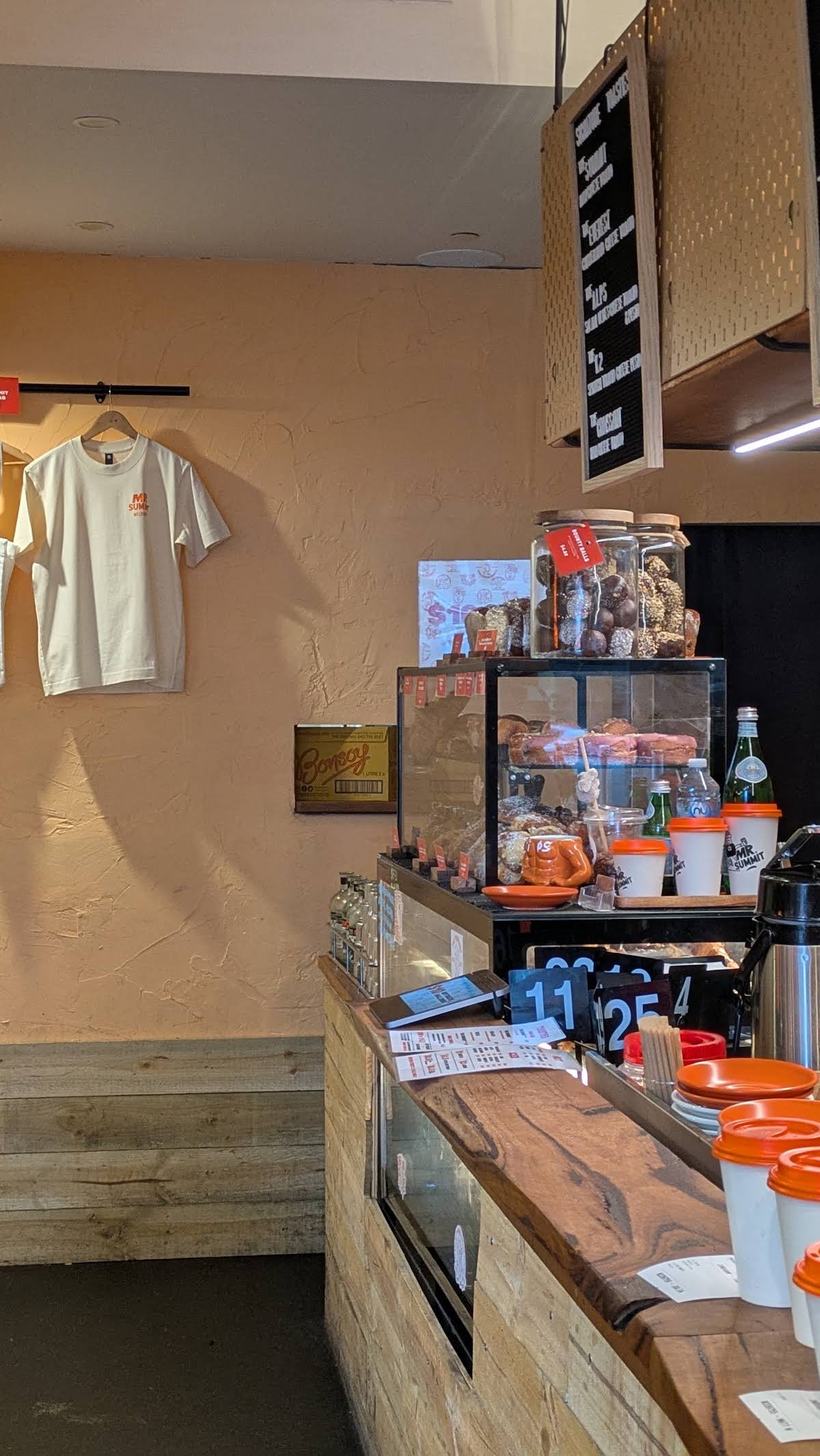 Mr. Summit Cafe specialty coffee shop in Melbourne - photo 10