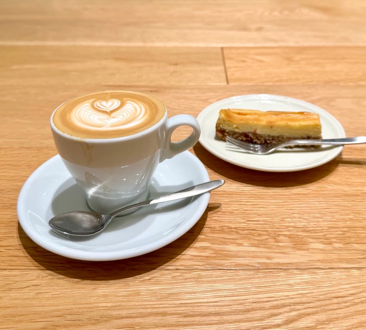 Coffee at Allpress Espresso Toranomon Cafe, specialty coffee shop in Tokyo