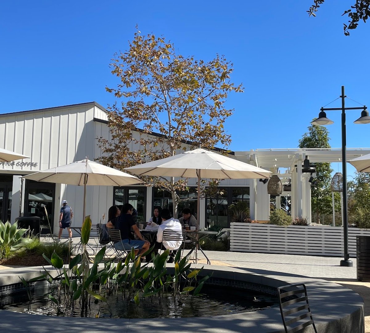 Storefront of Blue Bottle Coffee, specialty coffee shop in San Diego