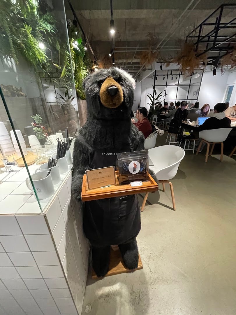 MIDDLE NAME coffee & space specialty coffee shop in Taipei - photo 7