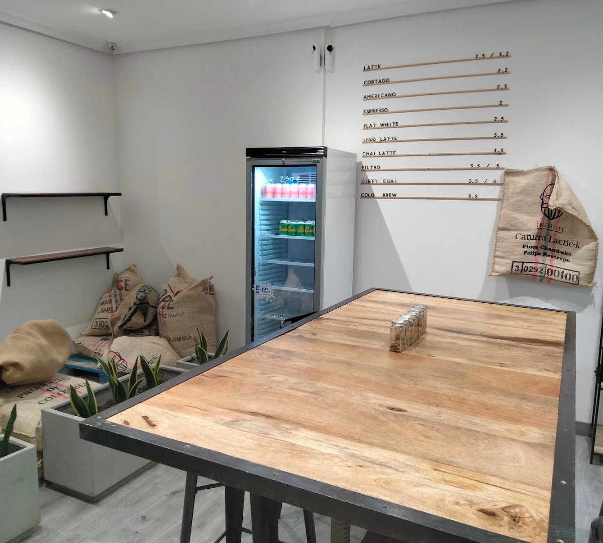 Martín Tostador (Café de especialidad) specialty coffee shop in Madrid - photo 8