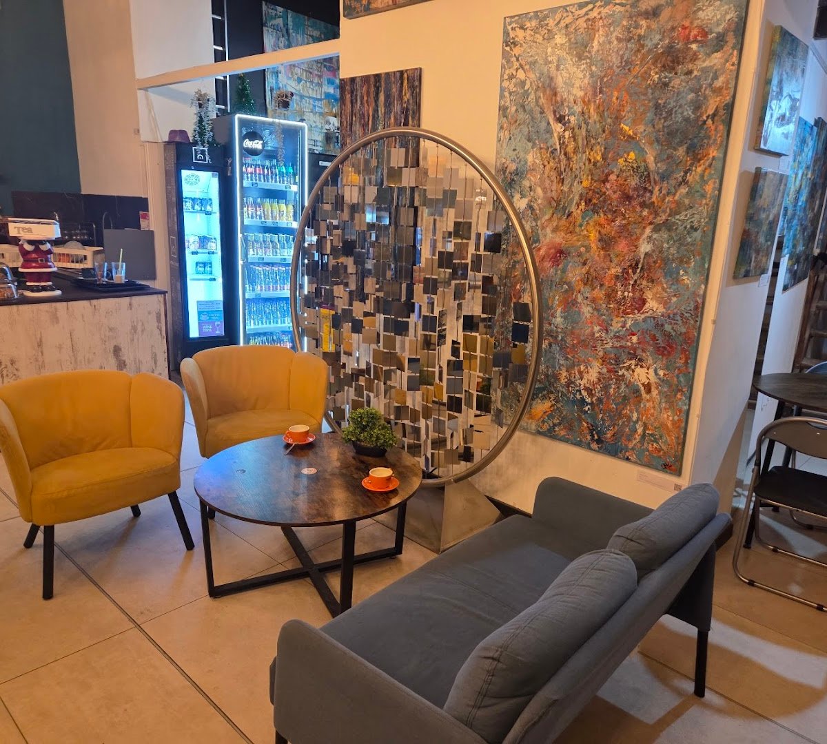 Hyggelig Café & Gallery / A.P. Art Gallery specialty coffee shop in Budapest - photo 3