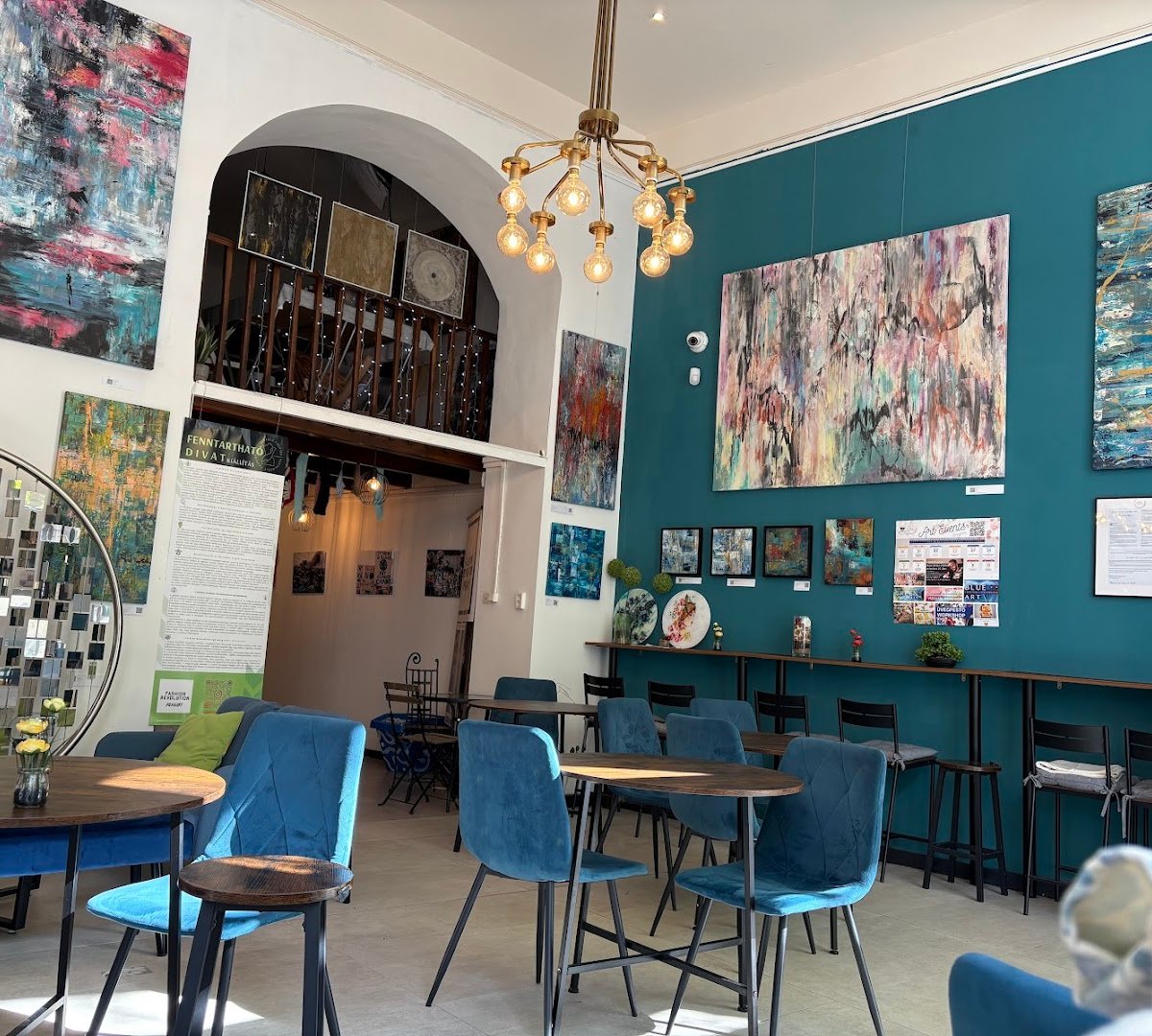 Hyggelig Café & Gallery / A.P. Art Gallery specialty coffee shop in Budapest - photo 6