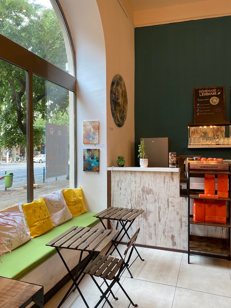 Hyggelig Café & Gallery / A.P. Art Gallery specialty coffee shop in Budapest - photo 7