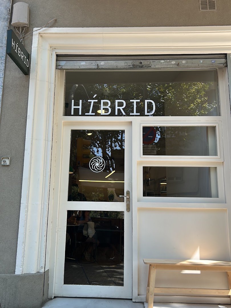 Híbrid Cafè Restaurant specialty coffee shop in Barcelona - photo 5