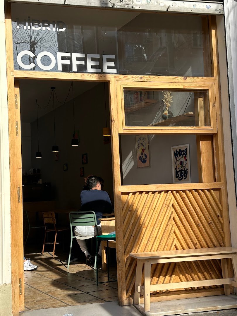 Híbrid Cafè Restaurant specialty coffee shop in Barcelona - photo 6