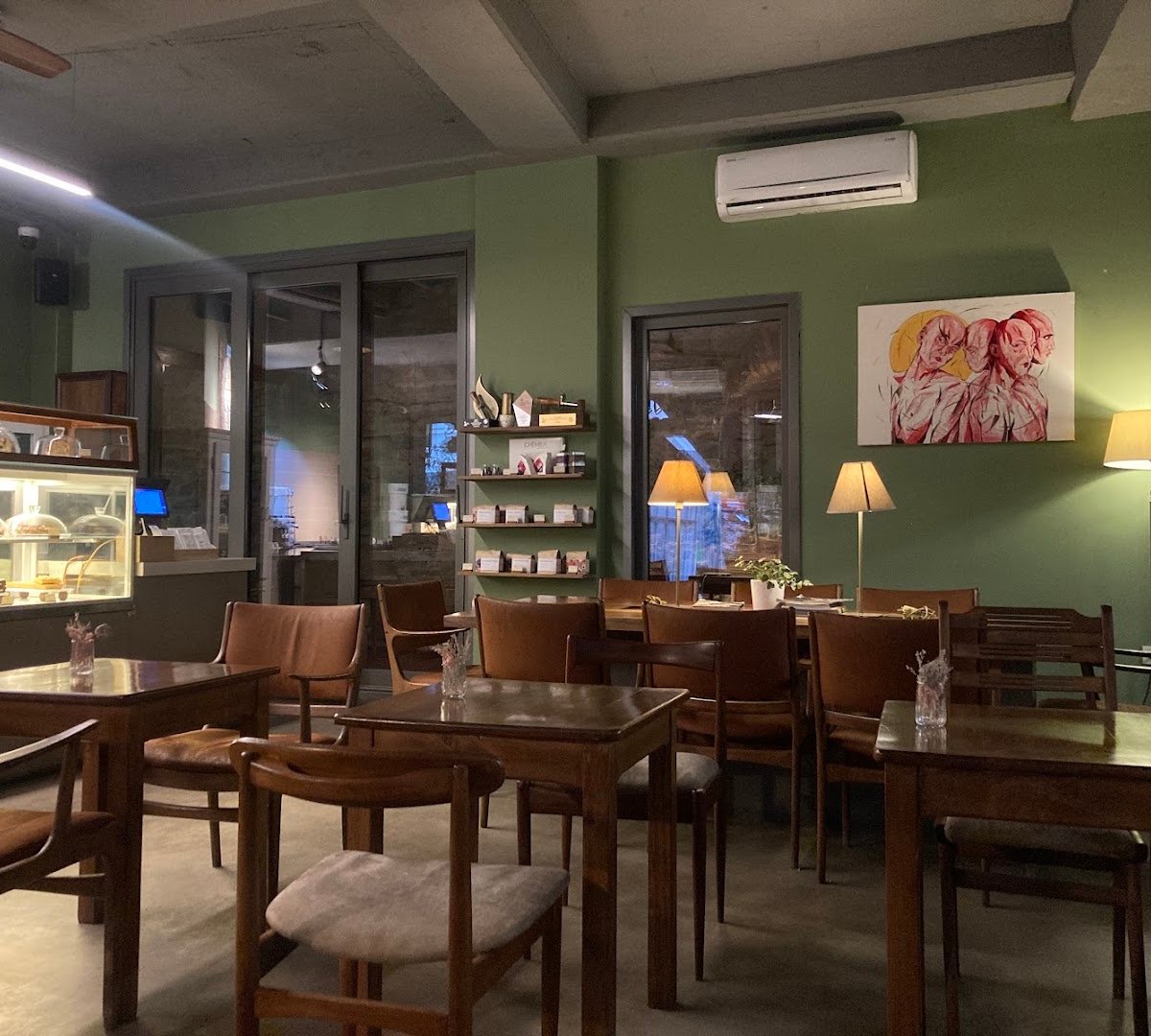 Parsa Coffee Roasters specialty coffee shop in Istanbul - photo 2