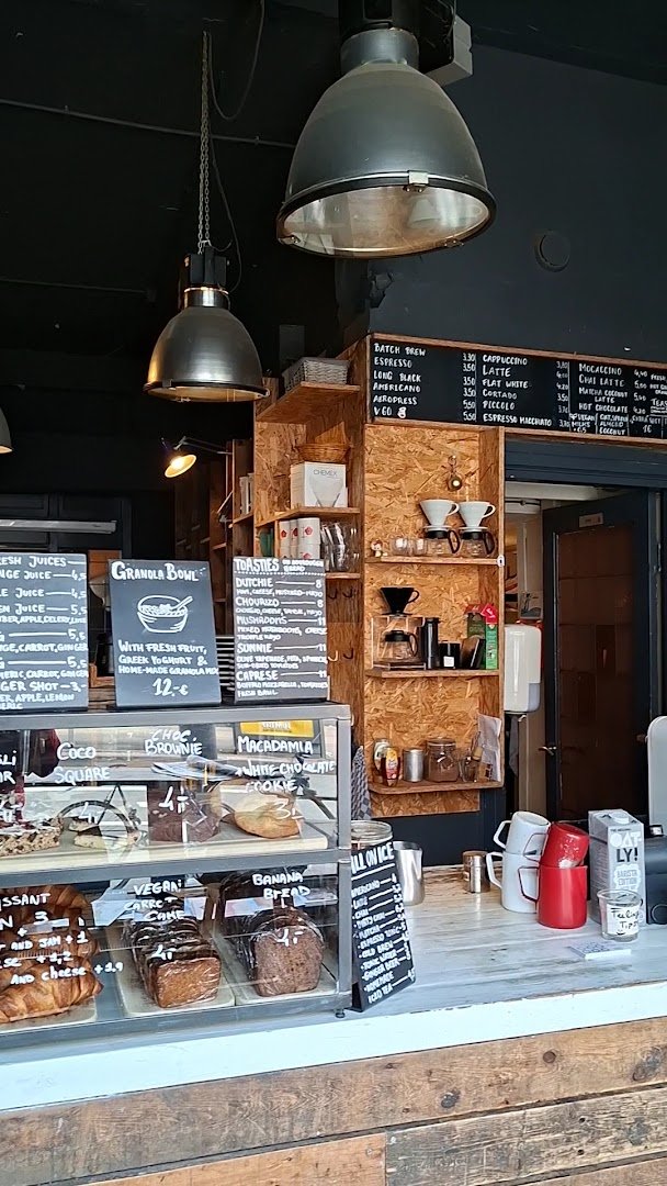 Koffie Academie specialty coffee shop in Amsterdam - photo 5