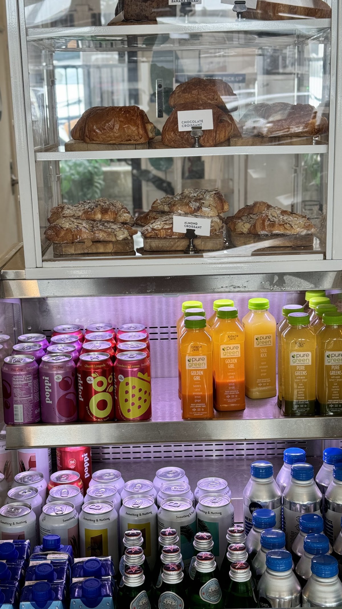 Bluestone Lane Manhattan Beach Café specialty coffee shop in Los Angeles - photo 7