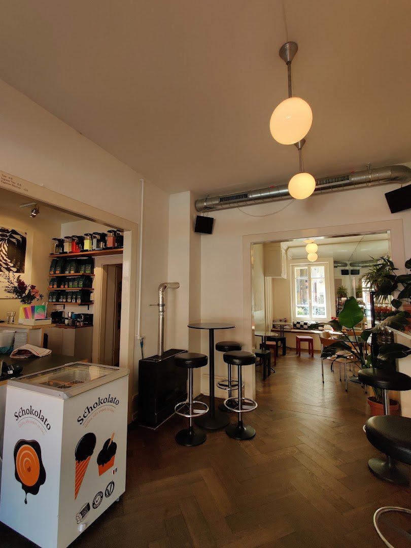 Interior of Café Noir, specialty coffee shop in Zurich