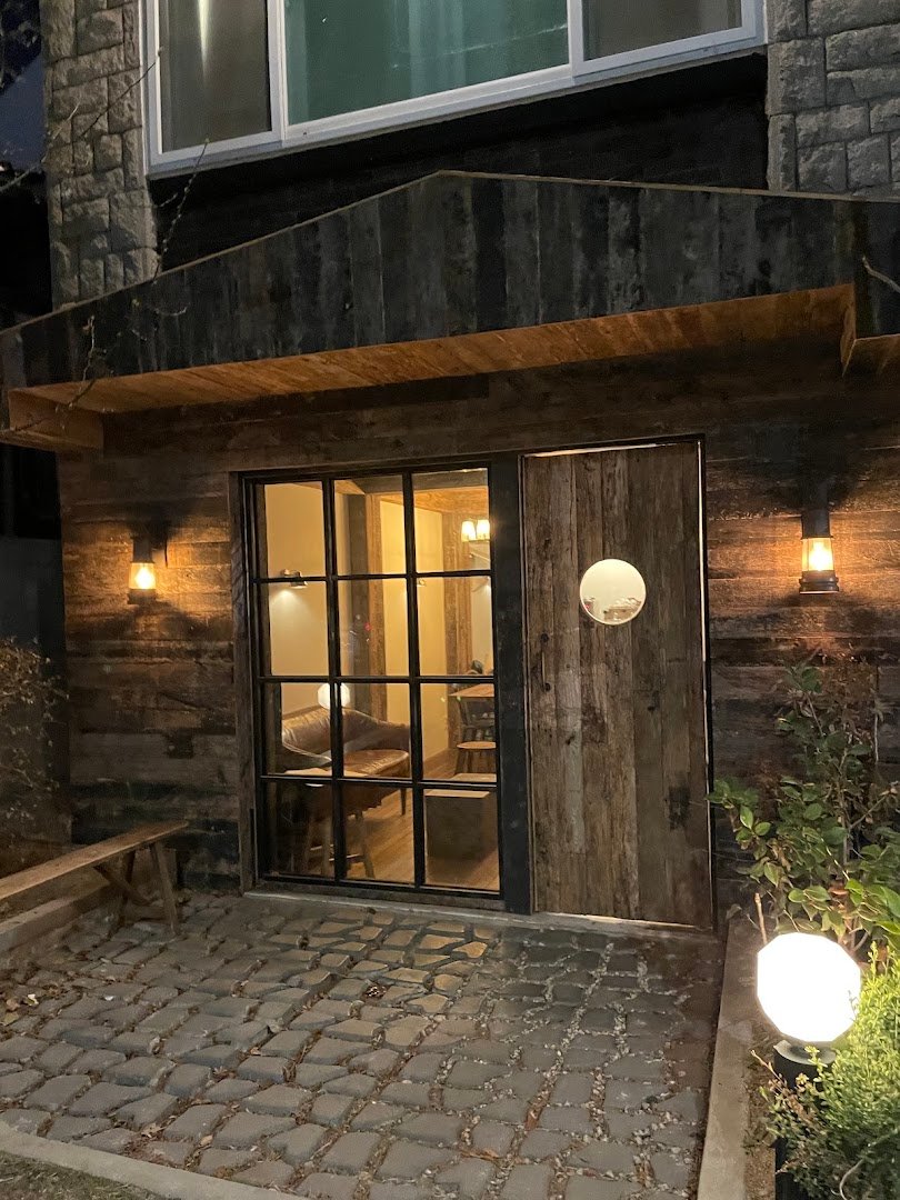 Storefront of McCoy’s Coffee, specialty coffee shop in Seoul