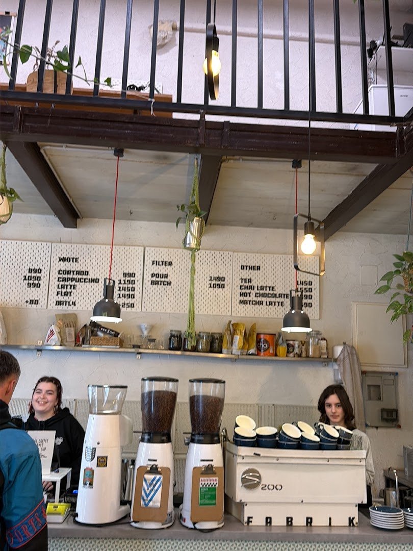 Fabrik Specialty Coffee - Design - Workshop specialty coffee shop in Budapest - photo 2