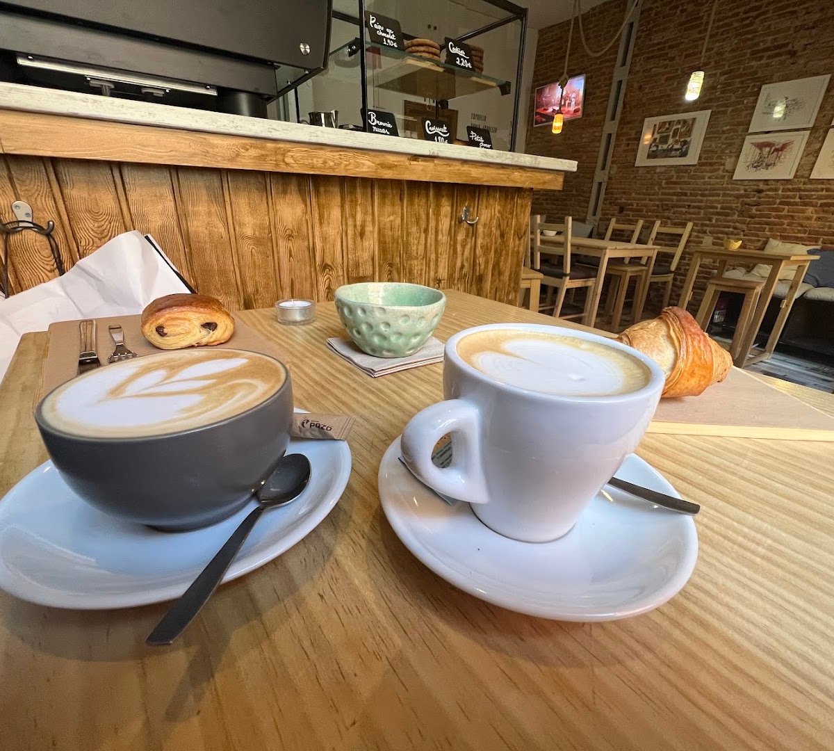 Sistema Café Bar specialty coffee shop in Madrid - photo 4