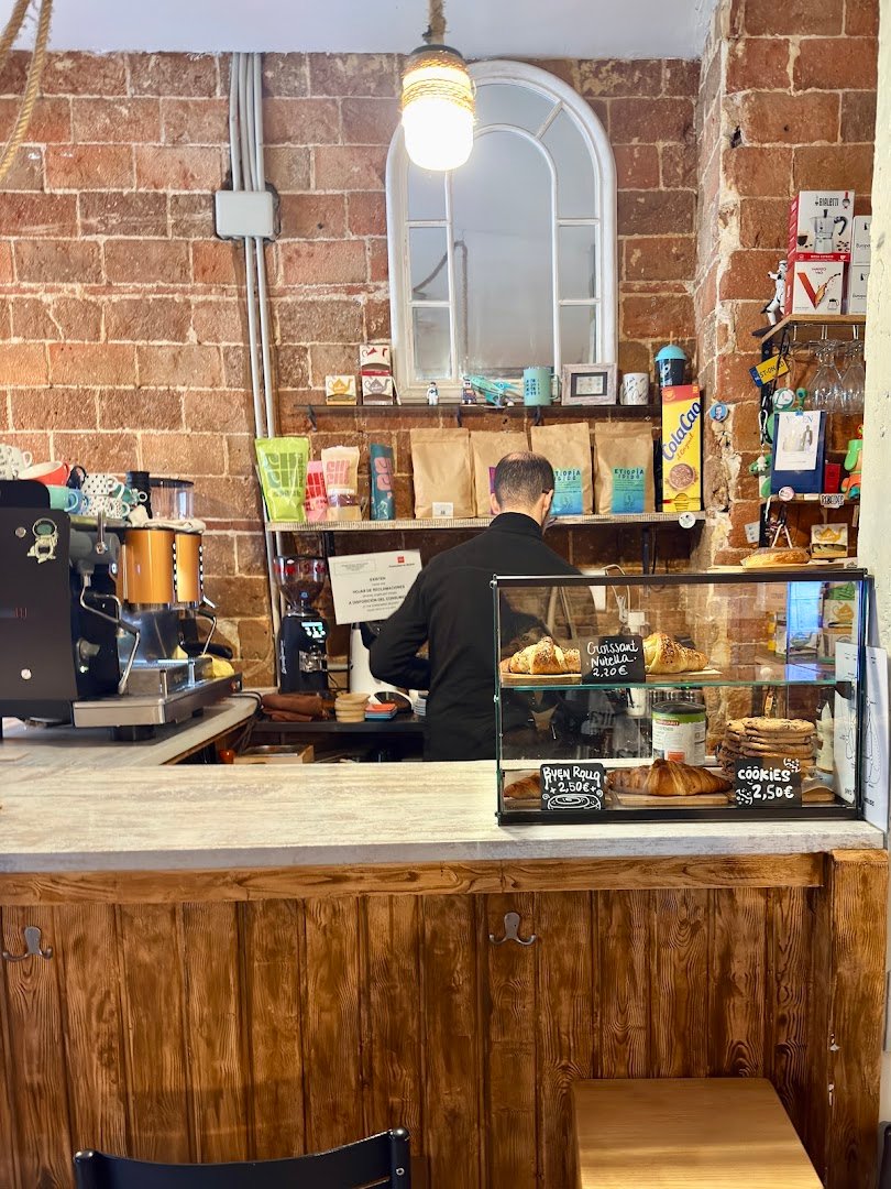 Sistema Café Bar specialty coffee shop in Madrid - photo 8