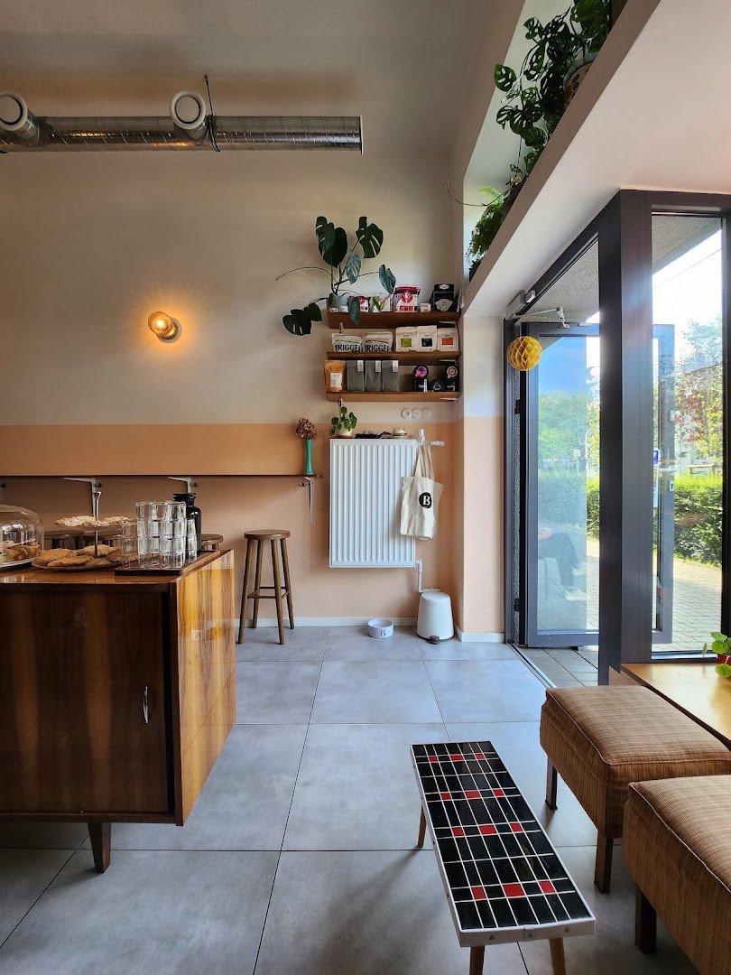Interior of Błysk Espresso Bar, specialty coffee shop in Warsaw