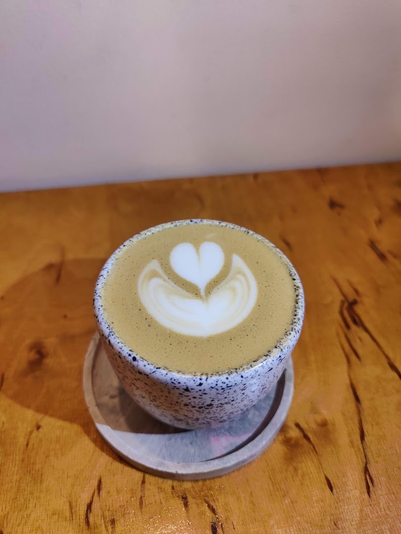 Coffee at Błysk Espresso Bar, specialty coffee shop in Warsaw