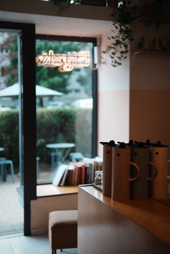 Interior of Błysk Espresso Bar, specialty coffee shop in Warsaw