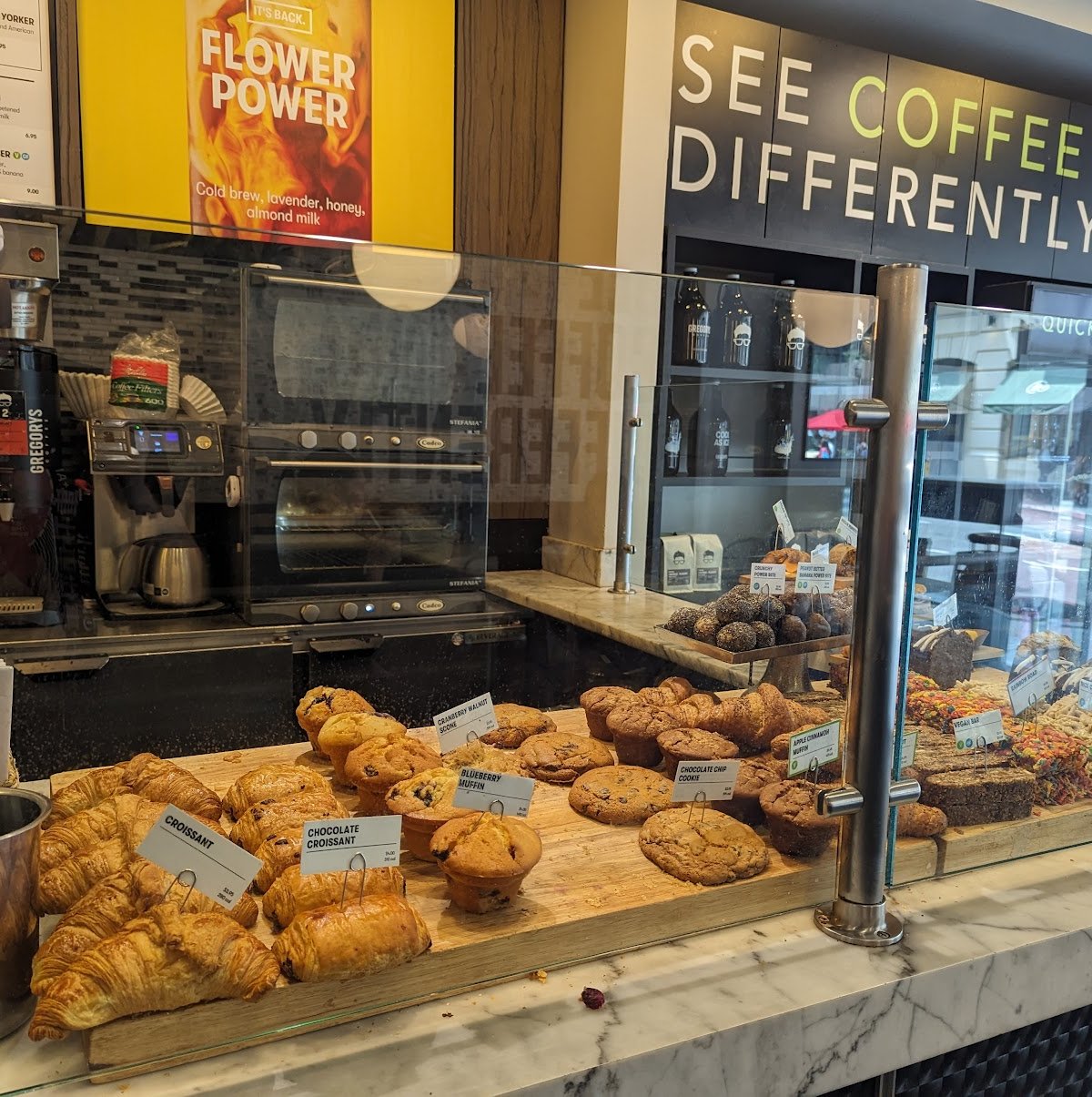 Gregorys Coffee specialty coffee shop in New York - photo 7