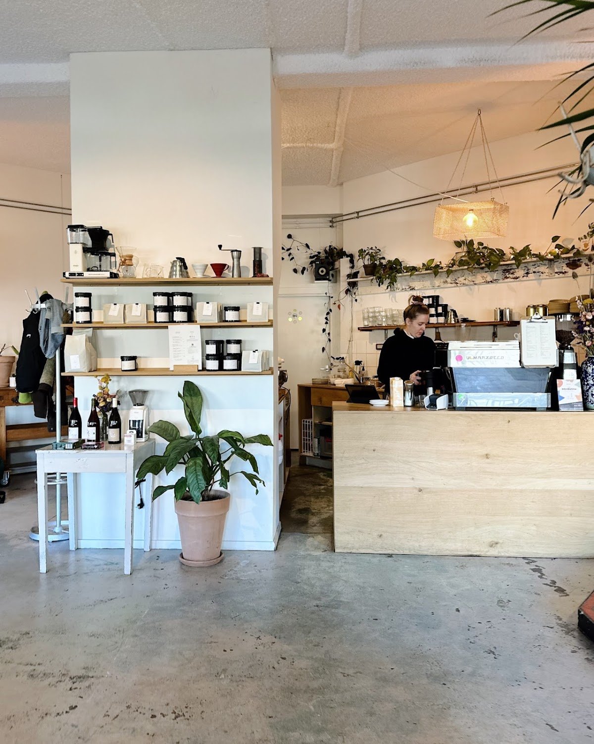 White Label Coffee North specialty coffee shop in Amsterdam - photo 4