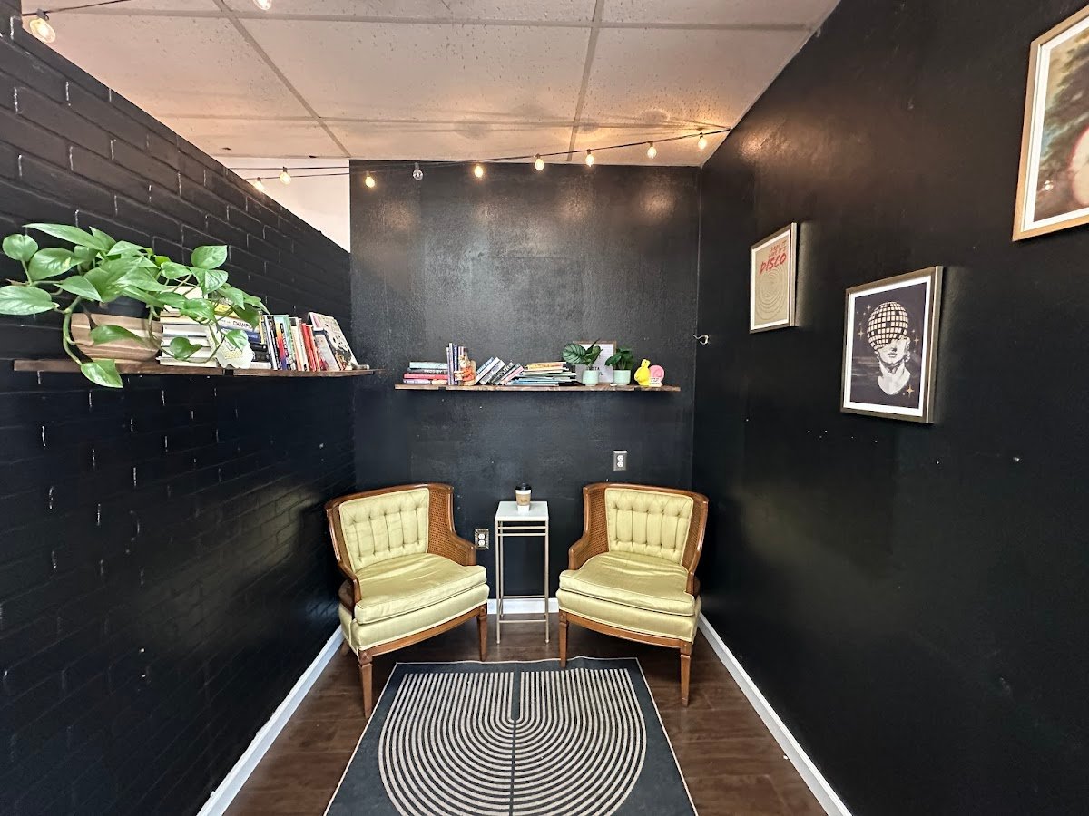 Retro Coffee specialty coffee shop in Asheville - photo 5