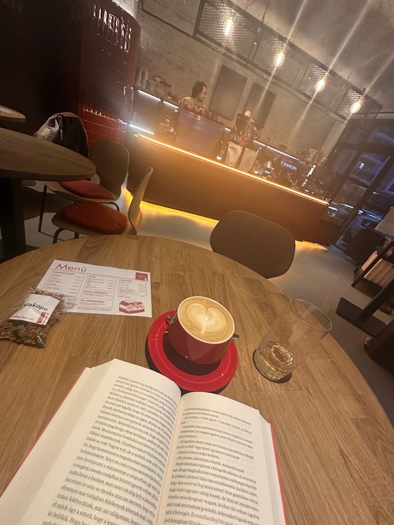 Vaskapu - Coffee Beyond specialty coffee shop in Budapest - photo 8