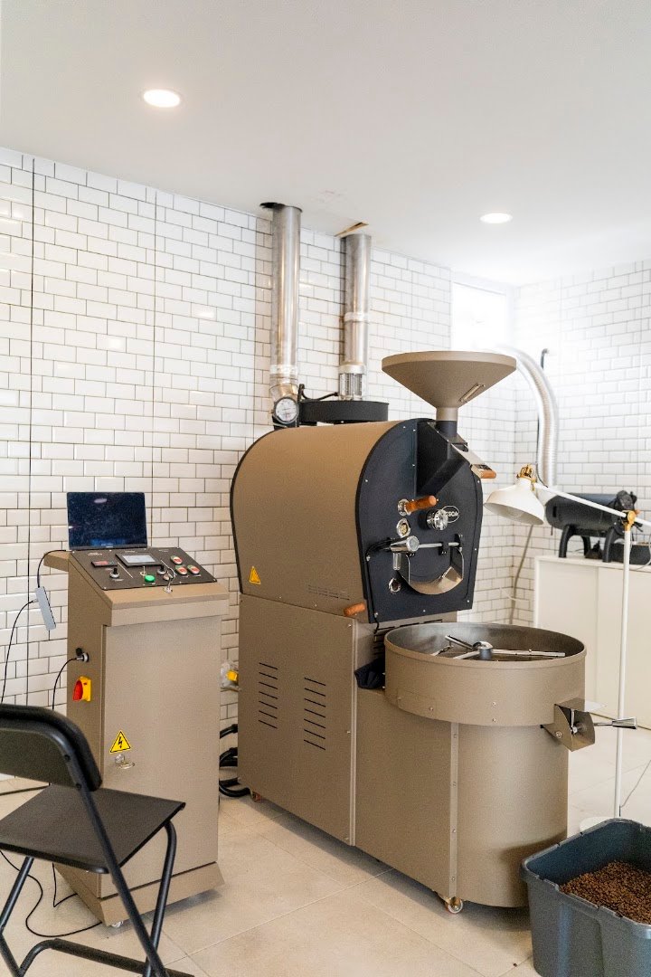 Whiff Coffee Roastery specialty coffee shop in Istanbul - photo 2