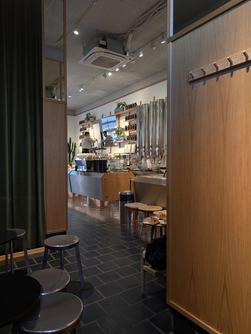 Bonanza Coffee Mitte specialty coffee shop in Berlin - photo 6