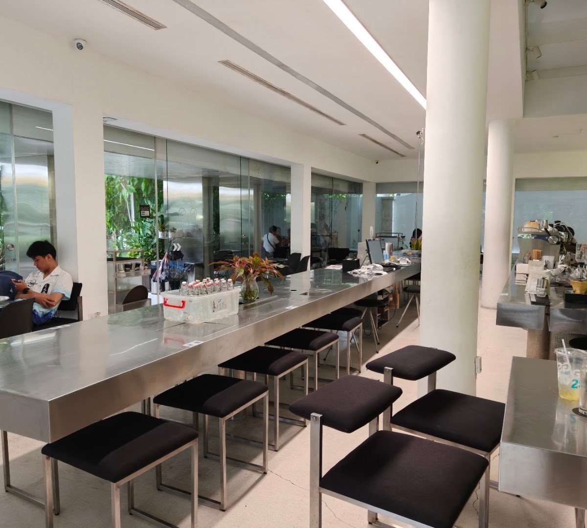 Bosgaurus Coffee Roasters - Saigon Pearl specialty coffee shop in Ho Chi Minh City - photo 9