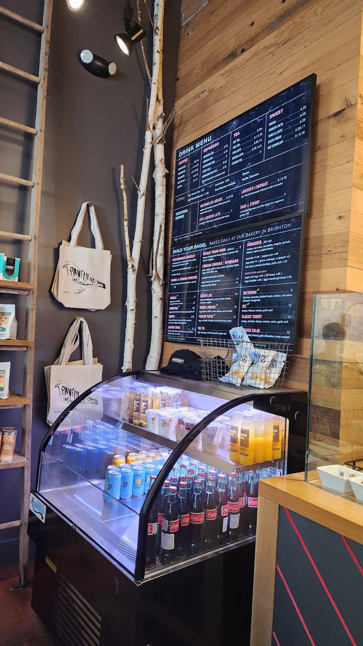 Pavement Coffeehouse - Fenway specialty coffee shop in Boston - photo 10