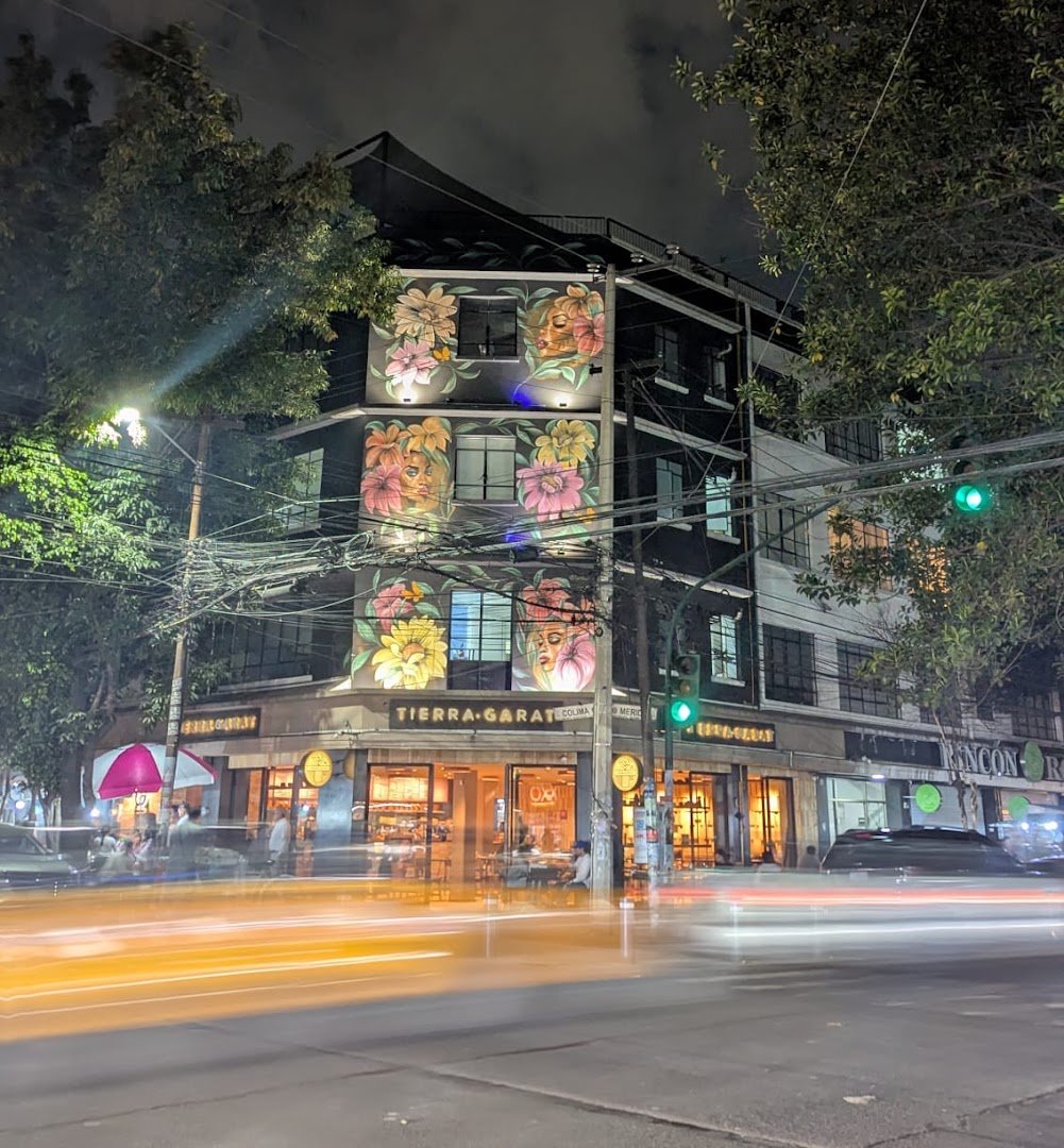 Storefront of Tierra Garat Mérida, specialty coffee shop in Mexico City