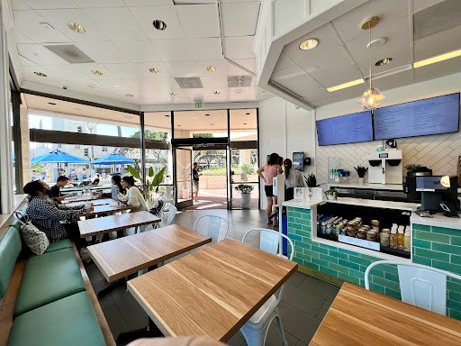 Bluestone Lane Westwood Coffee Shop specialty coffee shop in Los Angeles - photo 11